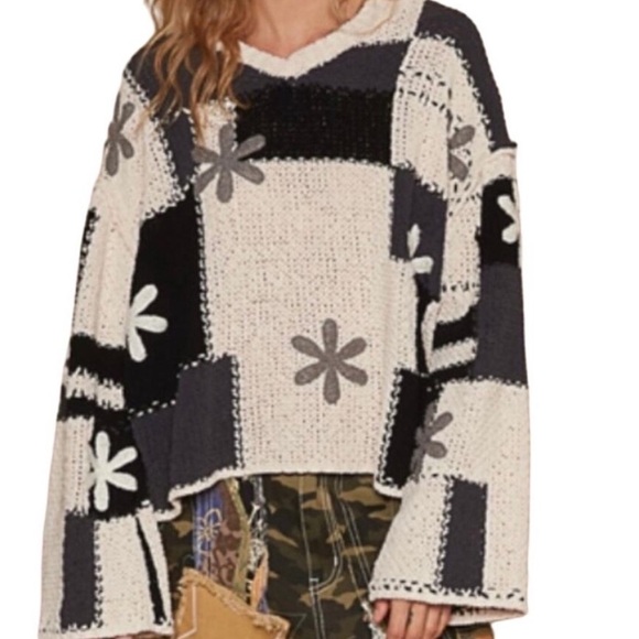 POL Hoodie Floral Patchwork Chenille
Pullover Sweater Boho Large Boutique - Picture 10 of 13